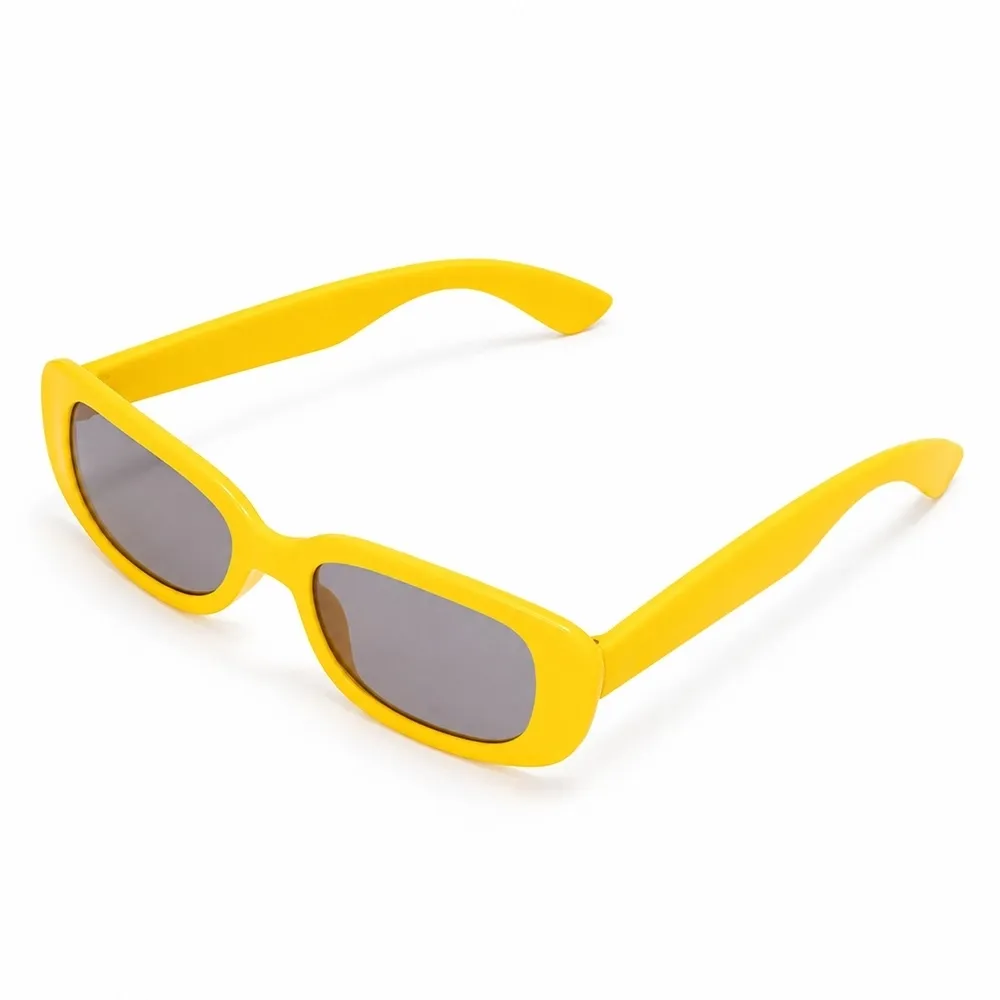 AMARELO