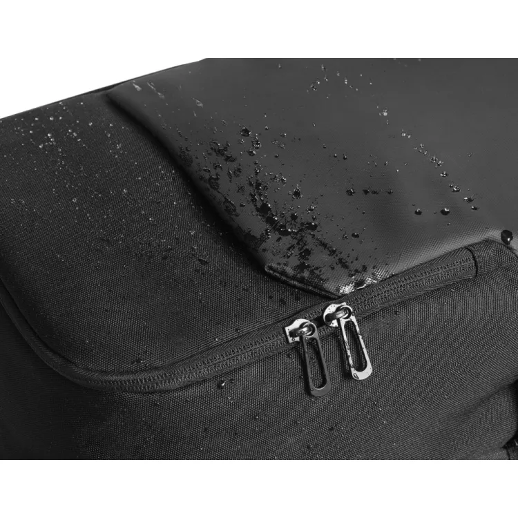 BELFAST. Mochila 2 em 1 com bolsa térmica incluída que permite a sua utilização em conjunto ou separado