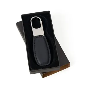 CHAVEIRO COM MOSQUETÃO E MATERIAL SINTÉTICO PRETO