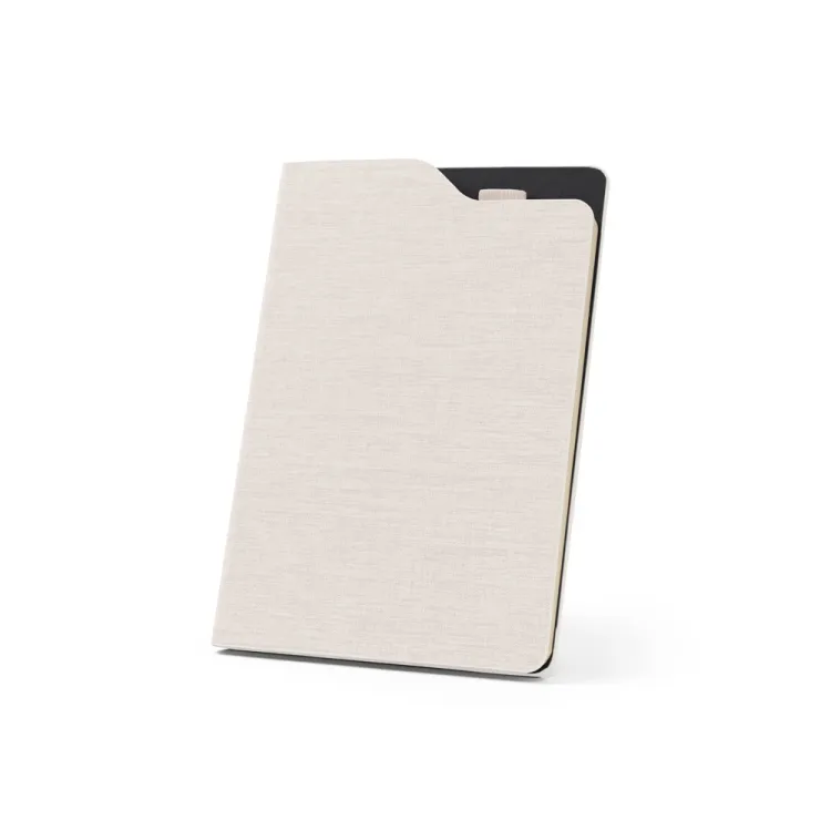 LOBATO. Caderno A5 de capa dura em tecido poliéster 100% reciclado (100% rPET) com folhas pautadas