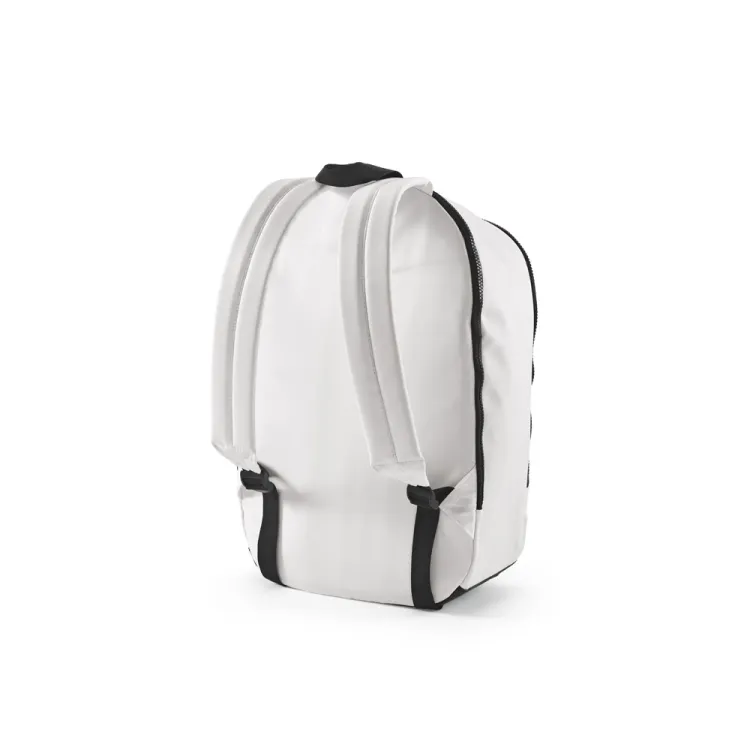 MANCHESTER NOTE. Mochila em 290T poliéster reciclado (100% rPET) em sarja com forro em 210D poliéster reciclado 15
