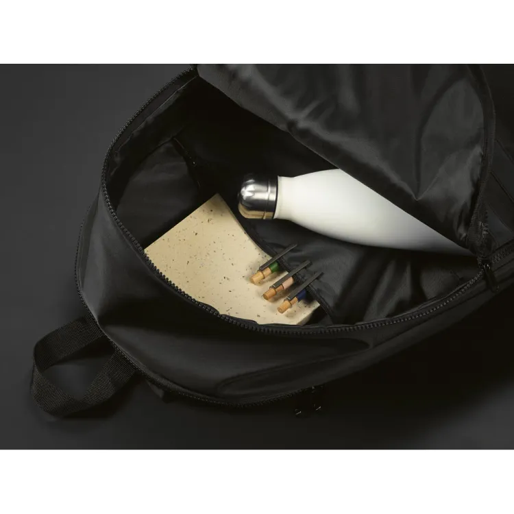 MANCHESTER NOTE. Mochila em 290T poliéster reciclado (100% rPET) em sarja com forro em 210D poliéster reciclado 15