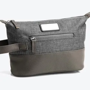 NECESSAIRE EM POLIESTER 300D COM DETALHES EM COURO - CINZA