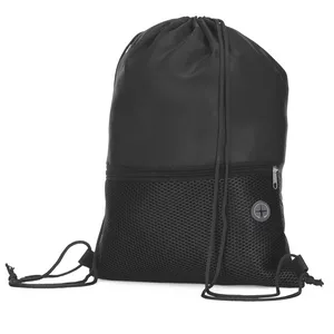 Sacola/Mochila em tecido poliester. Bolso frontal com ziper.